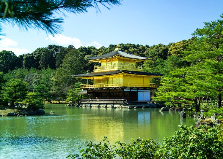 golden-pavilion-in-kyoto-japan